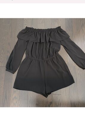 Michael Kors Off the Shoulder Romper sized large